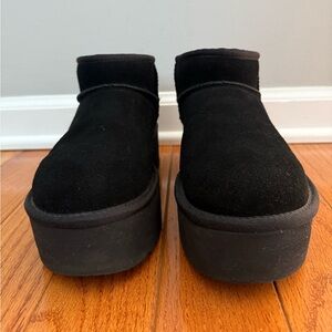 UGG Classic Ultra Mini Platform